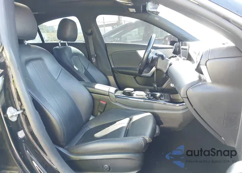 2021 Mercedes-Benz Cla 250 z USA, uszkodzony, nr VIN W1K5J4GB2MN189914